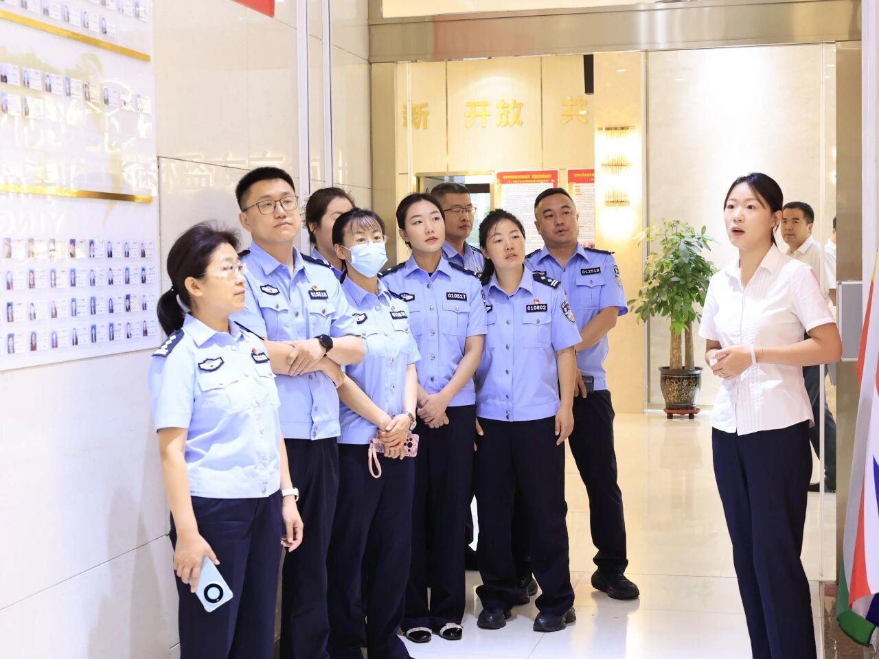 盈科党建|筑牢红色堡垒 践行法治使命——盈科呼和浩特与呼和浩特市公安局法制支队开展共建活动