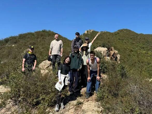 步履丈量青山 热血凝聚力量|盈科呼和浩特律所开展五万亩森林公园环线徒步活动
